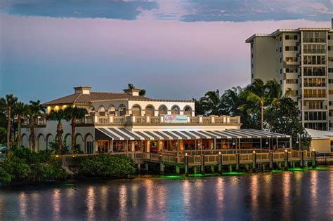 restaurants in esplanade palm beach.